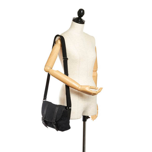 グッチ GGキャンバス 斜め掛け ショルダーバッグ 145848 ブラック レザー キャンバス レディース GUCCI 【中古】