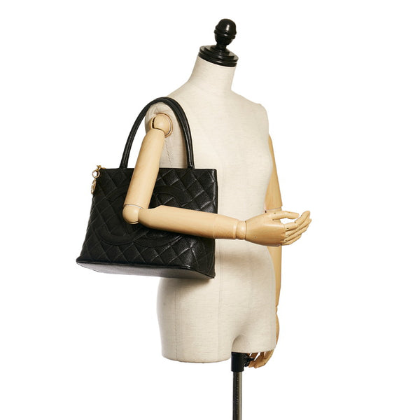 シャネル マトラッセ 復刻トート ココマーク トートバッグ ブラック ゴールド キャビアスキン レディース CHANEL 【中古】