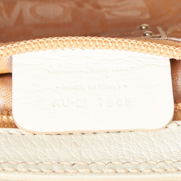 サルヴァトーレフェラガモ ガンチーニ ミニハンドバッグ AU-21 7985 ホワイト レザー レディース Salvatore Ferragamo 【中古】