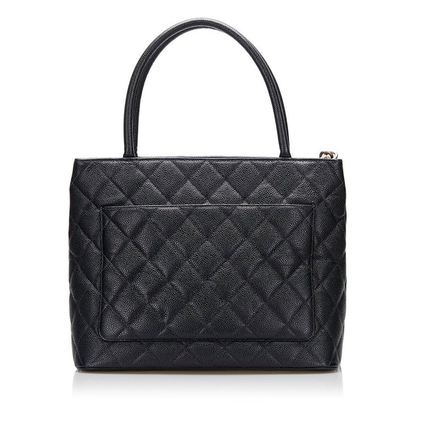 シャネル 復刻トート シルバー金具 キルティング ハンドバッグ トートバッグ ブラック キャビアスキン レディース CHANEL 【中古】