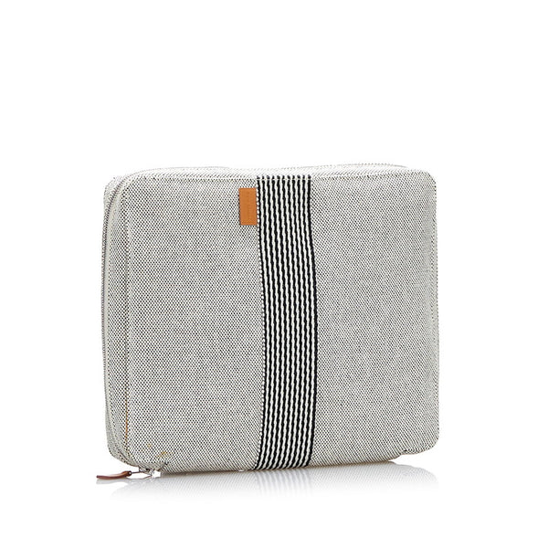 エルメス ニューフールトゥ ポーチ トラベルケース ライトグレー キャンバス レディース HERMES 【中古】