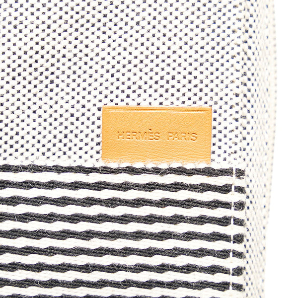 エルメス ニューフールトゥ ポーチ トラベルケース ライトグレー キャンバス レディース HERMES 【中古】