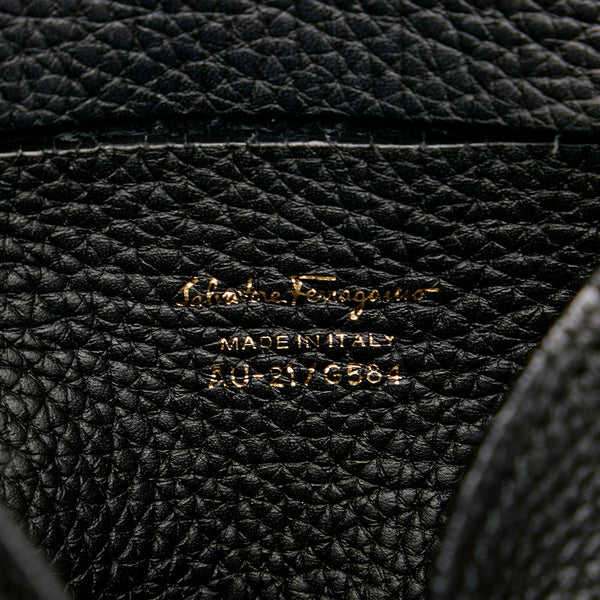 サルヴァトーレフェラガモ ガンチーニ リュック バックパック AU-21/G584 ブラック レザー レディース Salvatore Ferragamo 【中古】