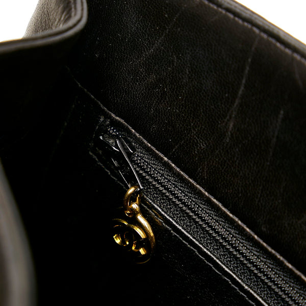 シャネル デカココマーク チェーン ショルダーバッグ ブラック ラムスキン レディース CHANEL 【中古】