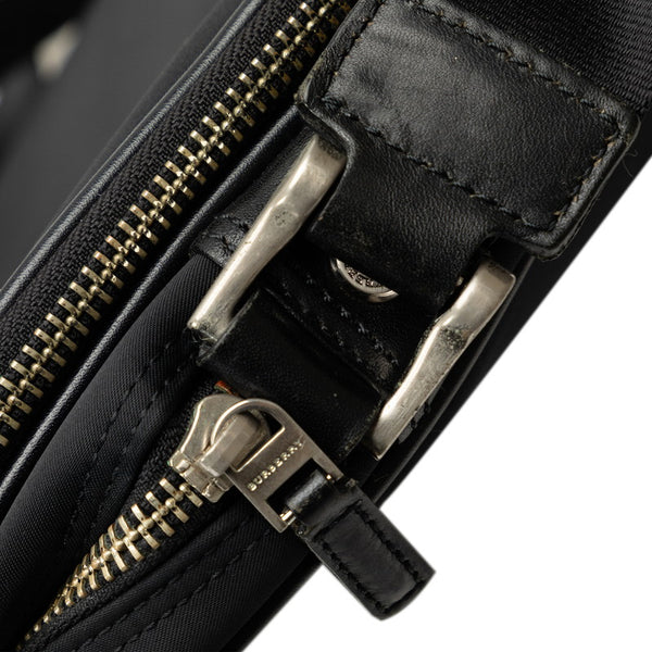 バーバリー ノバチェック 斜め掛け ショルダーバッグ ブラック ナイロン メンズ BURBERRY 【中古】