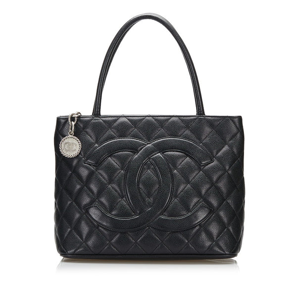 シャネル 復刻トート シルバー金具 キルティング トートバッグ ブラック キャビアスキン レディース CHANEL 【中古】