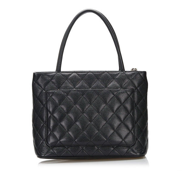 シャネル 復刻トート シルバー金具 キルティング トートバッグ ブラック キャビアスキン レディース CHANEL 【中古】