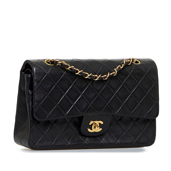 シャネル マトラッセ ダブルフラップ ゴールド金具 チェーン ショルダーバッグ  ブラック ラムスキン レディース CHANEL 【中古】