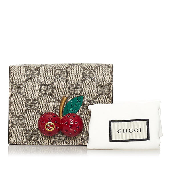 グッチ GGスプリーム チェリー フラップ コンパクト ウォレット 476050 ベージュ レッド PVC レザー レディース GUCCI 【中古】