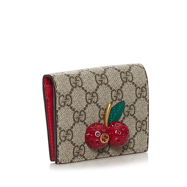 グッチ GGスプリーム チェリー フラップ コンパクト ウォレット 476050 ベージュ レッド PVC レザー レディース GUCCI 【中古】