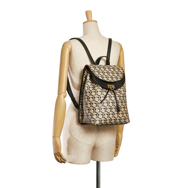 サルヴァトーレフェラガモ ガンチーニ リュック バックパック FZ-21 H988 ベージュ ブラック PVC レザー レディース Salvatore Ferragamo 【中古】