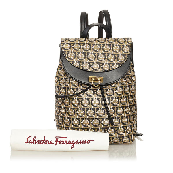 サルヴァトーレフェラガモ ガンチーニ リュック バックパック FZ-21 H988 ベージュ ブラック PVC レザー レディース Salvatore Ferragamo 【中古】