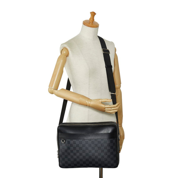 ルイ ヴィトン ダミエ グラフィット トロカデロ メッセンジャーMM ショルダーバッグ N40088 ブラック PVC レザー メンズ LOUIS VUITTON 【中古】