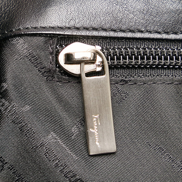 サルヴァトーレフェラガモ ガンチーニ ロゴ ハンドバッグ ブラック レザー レディース Salvatore Ferragamo 【中古】