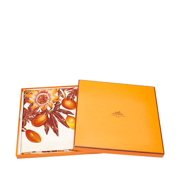エルメス カレ90 PASSIFLORES パッションフラワー スカーフ アイボリー シルク レディース HERMES 【中古】