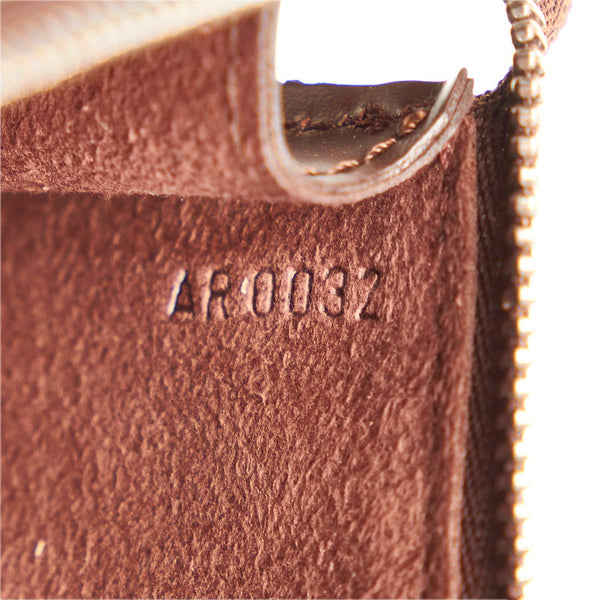 ルイ ヴィトン エピ アクセソワール 24 ポーチ M5294D ブラウン レザー レディース LOUIS VUITTON 【中古】