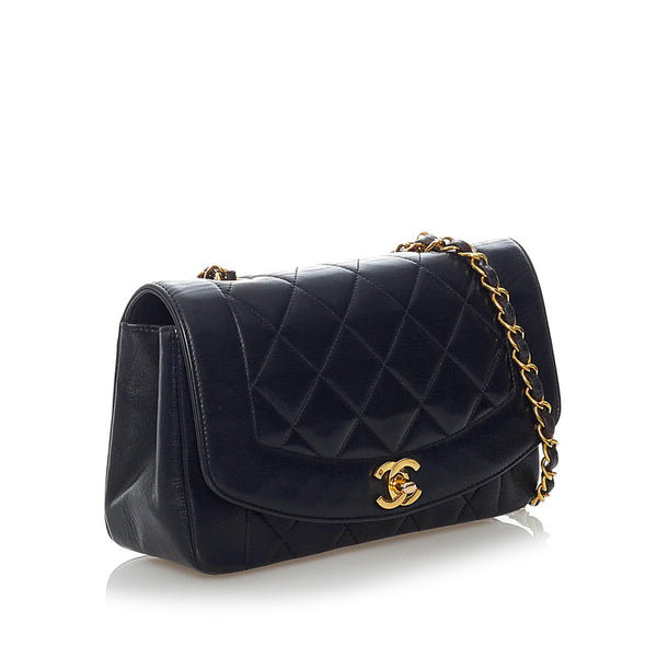 シャネル マトラッセ ダイアナ チェーン 斜め掛け ショルダーバッグ ブラック ラムスキン レディース CHANEL 【中古】