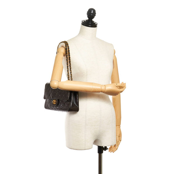 シャネル マトラッセ ダブルフラップ  チェーン ショルダーバッグ  ブラック ラムスキン レディース CHANEL 【中古】