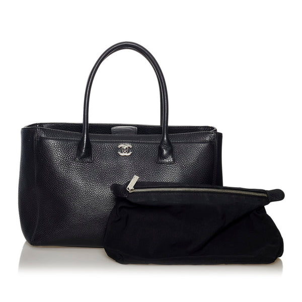 シャネル エクゼクティブライン トートバッグ ブラック シルバー レザー レディース CHANEL 【中古】