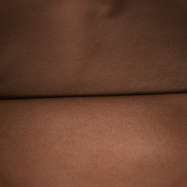 サルヴァトーレフェラガモ ベージュ カーキ  レザー ポーチ レディース Salvatore Ferragamo 【中古】