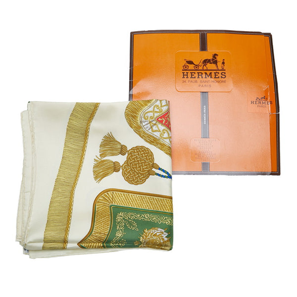 エルメス カレ90 Poste et Cavalerie サーベル飾袋 スカーフ ベージュ ゴールド シルク レディース HERMES 【中古】