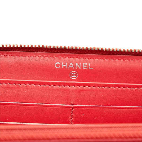 シャネル マトラッセ ココマーク ラウンドファスナー 長財布 ダークピンク パテントレザー レディース CHANEL 【中古】