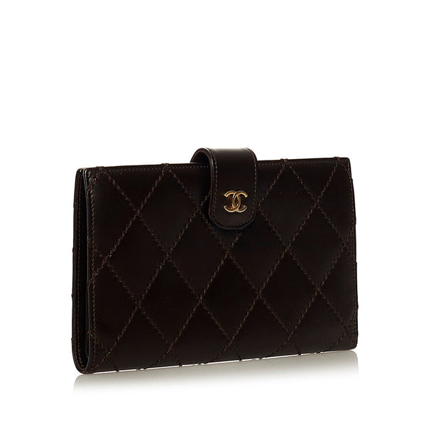 シャネル ワイルドステッチ ココマーク 二つ折り財布 ダークブラウン レザー レディース CHANEL 【中古】