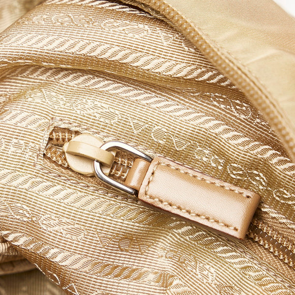 プラダ 斜めがけ ショルダーバッグ BT0520 ベージュ ナイロン レディース PRADA 【中古】