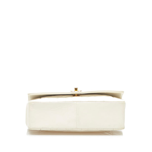 シャネル マトラッセ ダイアナ ココマーク ホワイト ラムスキン チェーン ショルダーバッグ レディース CHANEL 中古