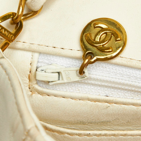 シャネル マトラッセ ダイアナ ココマーク ホワイト ラムスキン チェーン ショルダーバッグ レディース CHANEL 中古