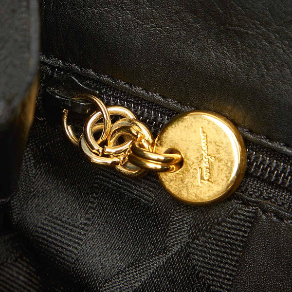 サルヴァトーレフェラガモ ヴァラ ティアード AU-21 5670 ブラック キャンバス ハンドバッグ レディース Salvatore Ferragamo 中古