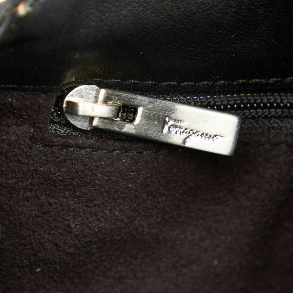 サルヴァトーレフェラガモ ガンチーニ DY-21 3817 ブラック レザー 肩掛け ショルダーバッグ レディース Salvatore Ferragamo 中古