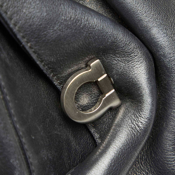 サルヴァトーレフェラガモ ガンチーニ DY-21 3817 ブラック レザー 肩掛け ショルダーバッグ レディース Salvatore Ferragamo 中古