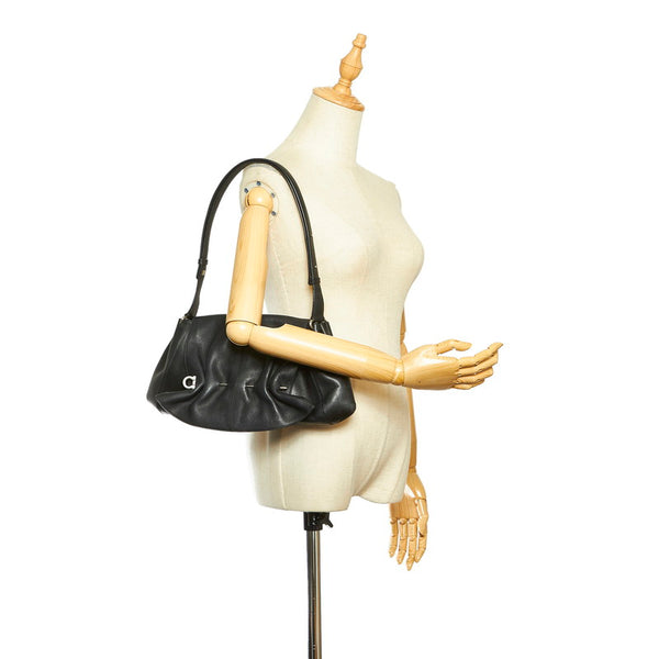 サルヴァトーレフェラガモ ガンチーニ DY-21 3817 ブラック レザー 肩掛け ショルダーバッグ レディース Salvatore Ferragamo 中古