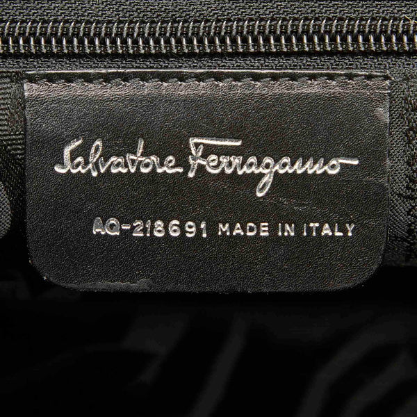 サルヴァトーレフェラガモ AQ-21 8691 ベージュ レザー ショルダーバッグ レディース Salvatore Ferragamo 中古