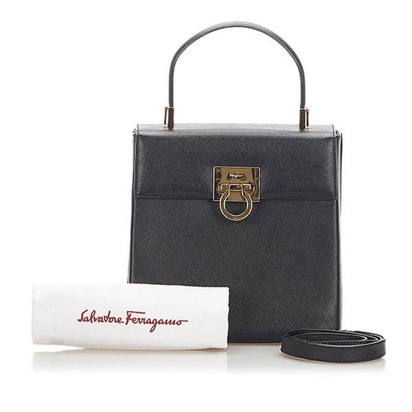 サルヴァトーレフェラガモ ガンチーニ AQ-21 0160 ブラック レザー ショルダーバッグ レディース Salvatore Ferragamo 中古