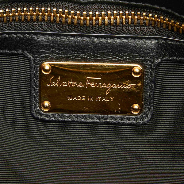 サルヴァトーレフェラガモ ガンチーニ AU-21 E445 ブラック レザー 肩掛け ショルダーバッグ レディース Salvatore Ferragamo 中古