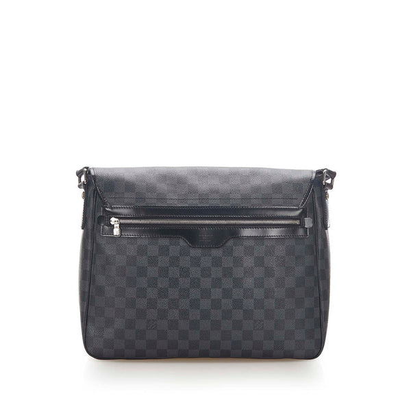 ルイ ヴィトン ダミエグラフィット ダニエルMM N58029  ブラック PVC ショルダーバッグ メンズ LOUIS VUITTON 中古