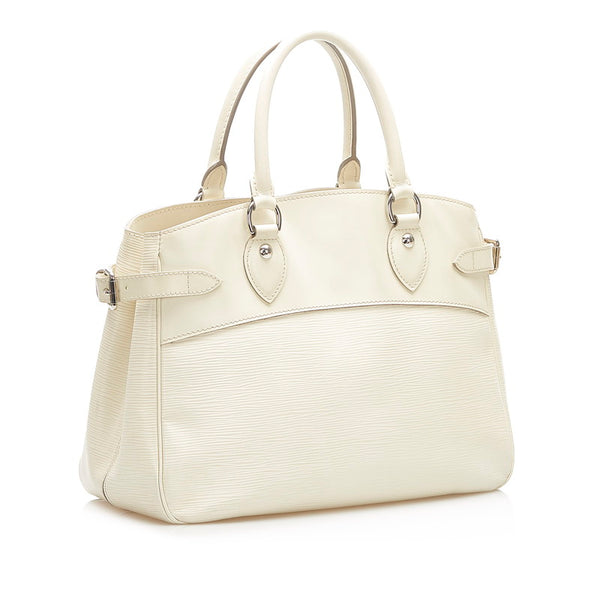 ルイ ヴィトン エピ パッシィPM M5296J ホワイト レザー ハンドバッグ レディース LOUIS VUITTON 中古