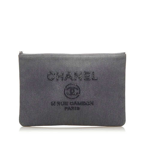 シャネル ドーヴィル グレー キャンバス クラッチバッグ レディース CHANEL 中古