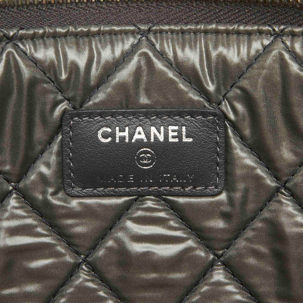 シャネル ドーヴィル グレー キャンバス クラッチバッグ レディース CHANEL 中古