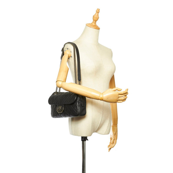 シャネル マイクロココ ココマーク フリンジ ブラック レザー チェーン ショルダーバッグ レディース CHANEL 中古