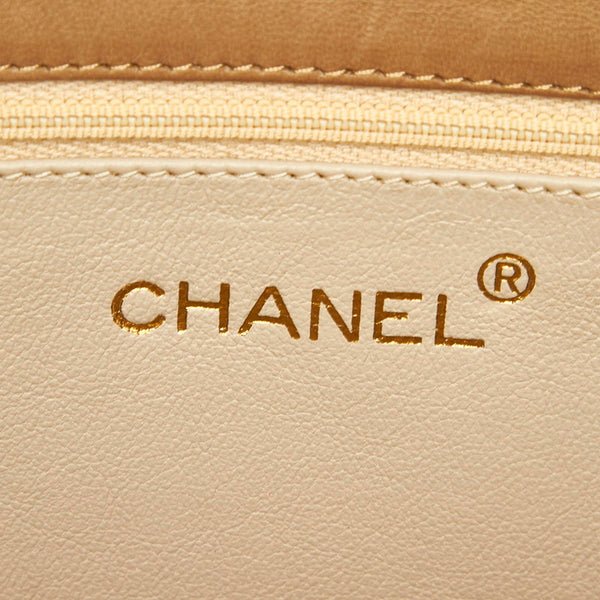 シャネル マトラッセ ベージュ カーフ チェーン ショルダーバッグ レディース CHANEL 中古