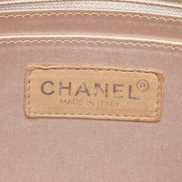 シャネル ニュートラベル ベージュ キャンバス レザー チェーン ショルダーバッグ レディース CHANEL 中古