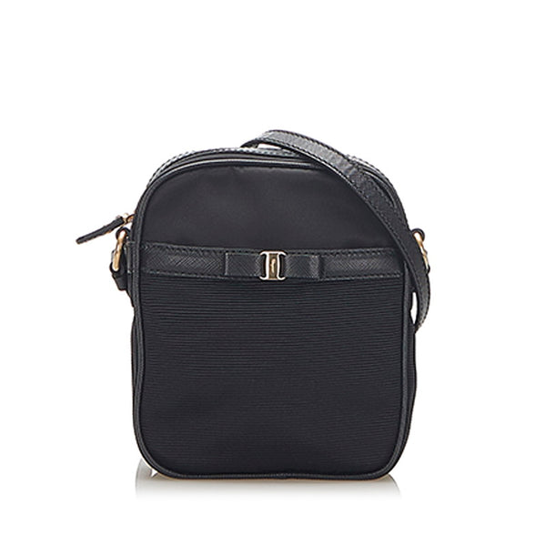 サルヴァトーレフェラガモ ヴァラリボン AU-21 C158 ブラック レザー ショルダーバッグ レディース Salvatore Ferragamo 【中古】