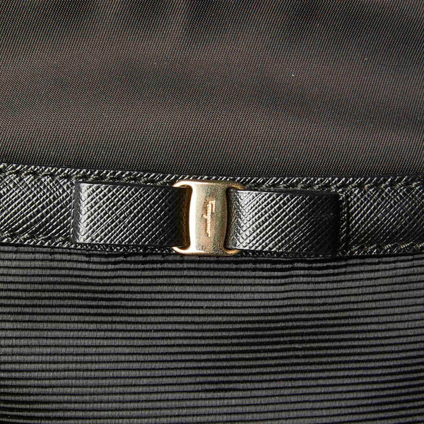 サルヴァトーレフェラガモ ヴァラリボン AU-21 C158 ブラック レザー ショルダーバッグ レディース Salvatore Ferragamo 【中古】