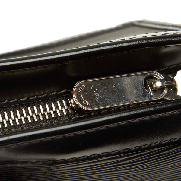ルイ ヴィトン エピ マドレーヌ M59332 ブラック レザー 肩掛け ショルダーバッグ レディース LOUIS VUITTON 中古