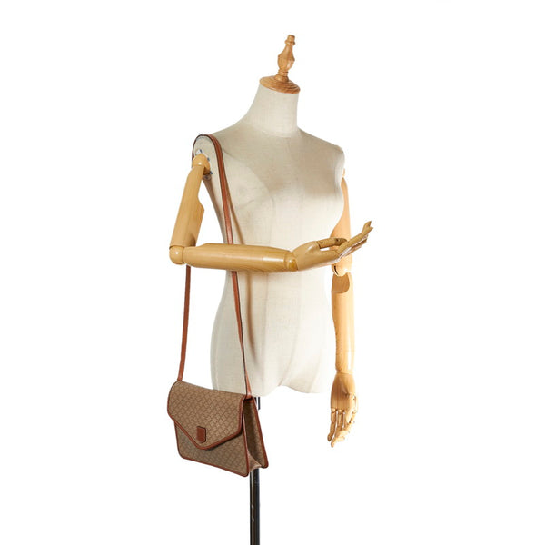 セリーヌ マカダム ベージュ レザー 斜め掛け ショルダーバッグ レディース CELINE 【中古】