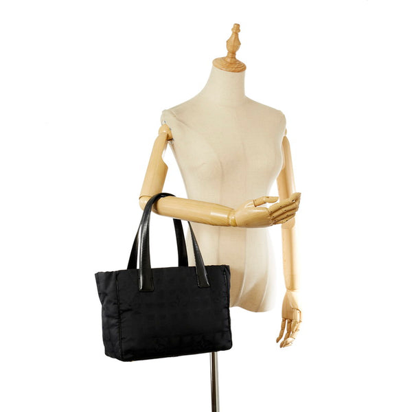 シャネル ニュートラベルトート ブラック キャンバス トートバッグ レディース CHANEL 【中古】