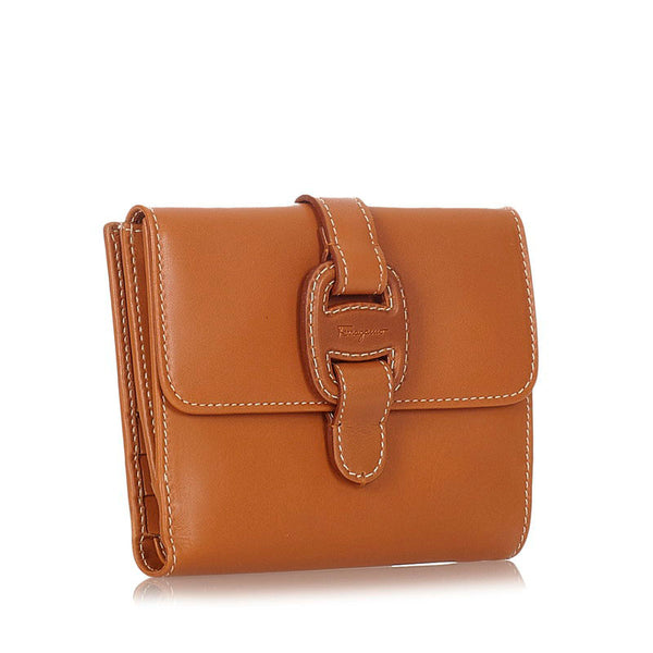 サルヴァトーレフェラガモ ヴァラ キャメル レザー 二つ折り財布 レディース Salvatore Ferragamo 【中古】